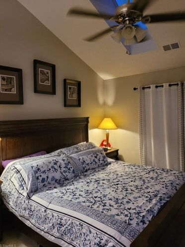 29 Cedar Knoll Dr, Greensboro NC  27407-5837 exterior