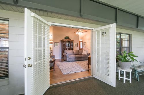 25749 Pinehurst St, Mount Plymouth FL  32776-9014 exterior