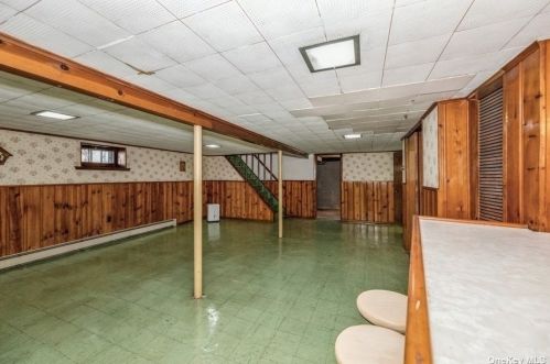 151 Pollok Pl, Hicksville NY  11801-2220 exterior