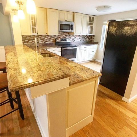 98 Chestnut Cir, Brewster, MA 02631-2934