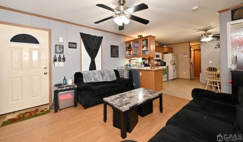 43 Bayshore Mobile Mnr, Hazlet NJ  07730-4129 exterior