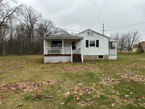 3998 Mitchell Rd, New Castle PA  16105-4412 exterior