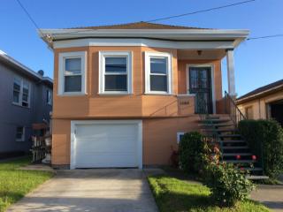 1165 64th St, Oakland CA  94608-1140 exterior