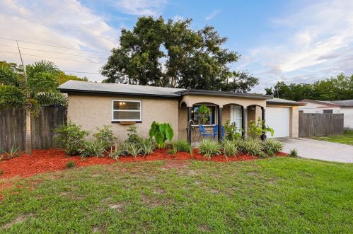 3730 Beacon Square Dr, Tarpon Springs, FL 34691-1326