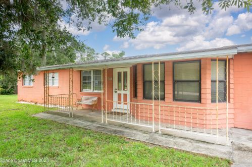 5963 Lord St, Mims, FL 32754-6624