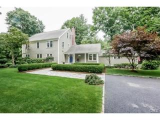 532 Flax Hill Rd, Norwalk, CT 06854-2317