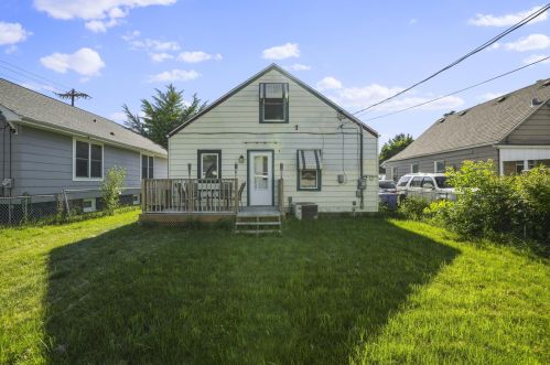 6927 35 Ave, Kenosha WI 53142-3942 exterior