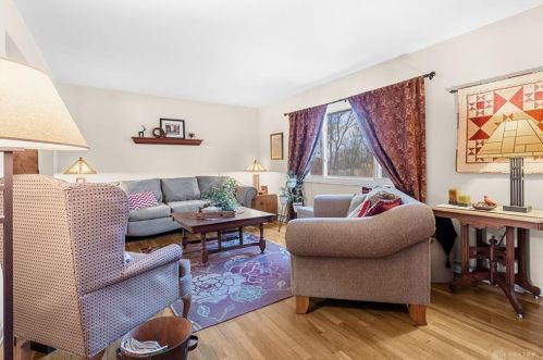 338 Crestway Rd, Englewood OH  45315-9702 exterior