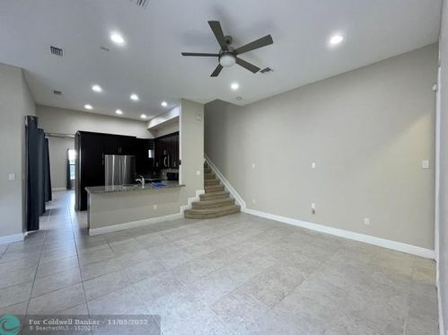 8359 38th St, Hollywood FL  33024-3130 exterior