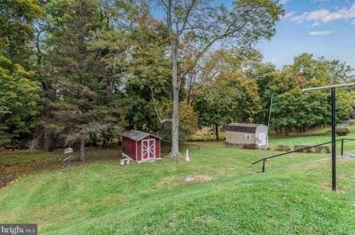 355 7 St, Harrisburg PA 17113-2012 exterior