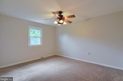194 Jonathan Way, Red Lion PA  17356-9044 exterior