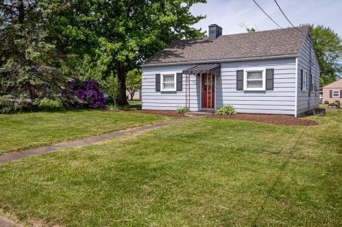 568 Carnegie Ave, Hermitage, PA 16146-3065