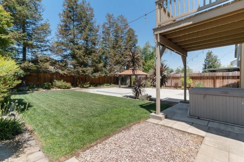 4533 Visions Dr, Turlock CA  95382-8332 exterior