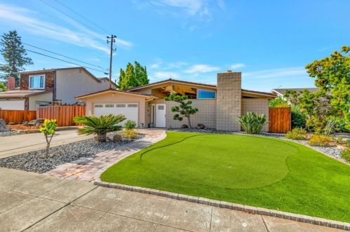 725 Ashbourne Dr, Sunnyvale, CA 94087-3418