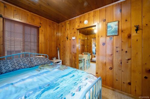 2601 Pinter Ave, South Lake Tahoe CA  96150-3015 exterior