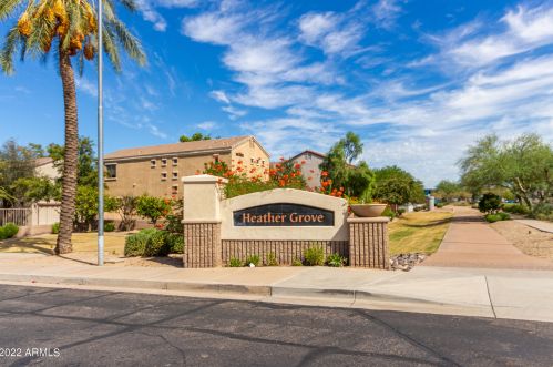 1342 Dunbar Dr, Phoenix AZ 85041-6151 exterior