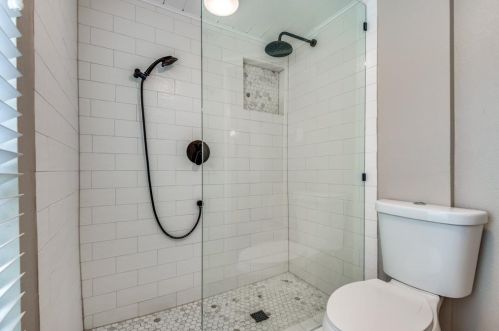 1701 Amazon Dr, Plano TX  75075-6702 exterior