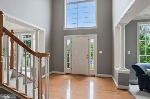 38673 Bettis Dr, Hamilton, VA 20158-9707