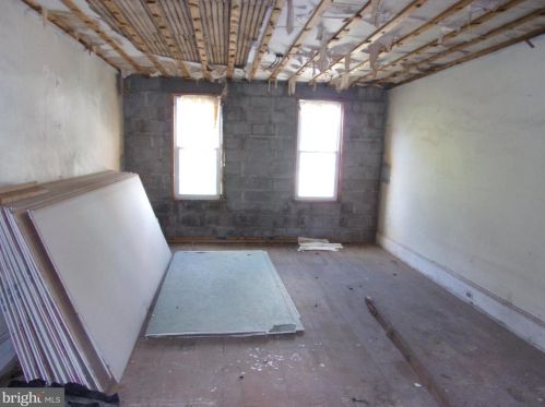 2467 Amber St, Philadelphia PA 19134-3836 exterior