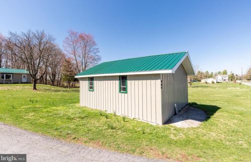 305 Ulricktown Rd, Littlestown PA  17340-9789 exterior