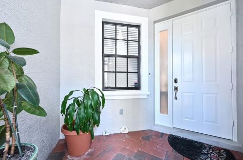 15658 Summit Place Cir, Naples, FL 34119-4111