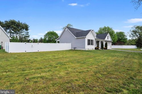 37 Tidbury Dr, Dover, DE 19901-6215