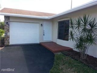 8900 15th Ct, Hollywood FL  33024-4607 exterior