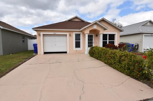 2248 Santa Lucia St, Kissimmee, FL 34743-3363