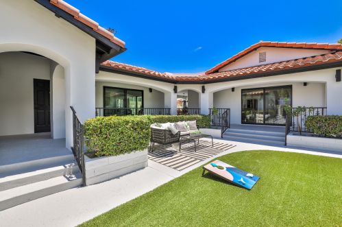 54780 Avenida Obregon, La Quinta CA  92253-3712 exterior