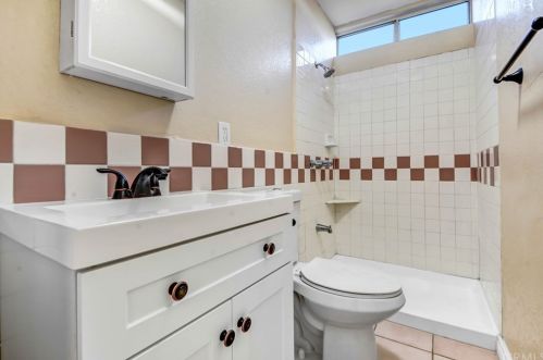 451 Kelly Ln, Colton CA  92324-2017 exterior