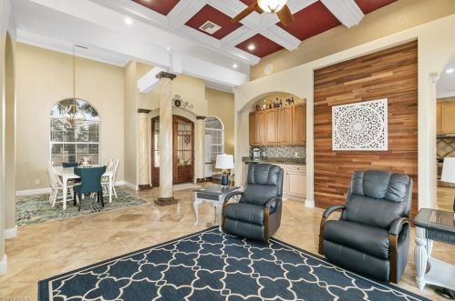 2006 2nd St, Cape Coral, FL 33909-0028