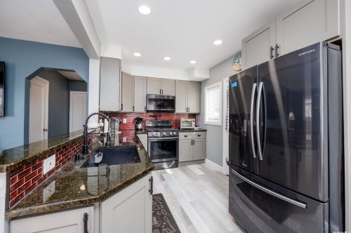 12 Smith St, East Rockaway NY  11518-1717 exterior