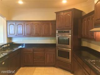 725 Stribling Dr, Burleson TX  76028-2267 exterior