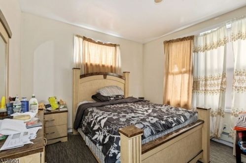 721 18 Ave, Irvington NJ 07111-3712 exterior