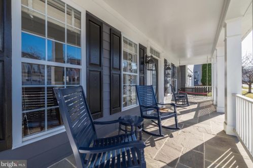 43809 Riverpoint Dr, Leesburg, VA 20176-8496