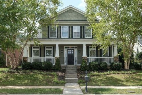 521 Pennystone Dr, Franklin, TN 37067-5771