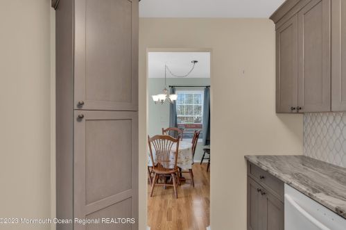 1110 Lilly Ln, Jackson Twp NJ  08527-4142 exterior