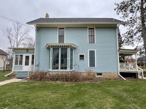 505 Mulberry St, Lake Mills, WI 53551-1327