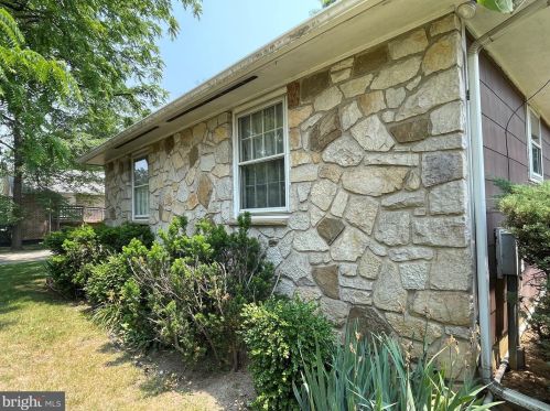 714 Pomona Rd, Riverton NJ 08077-4233 exterior