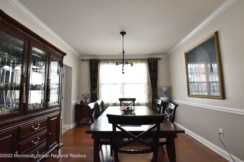 7 Lily Ln, Piscataway NJ  08854-6670 exterior