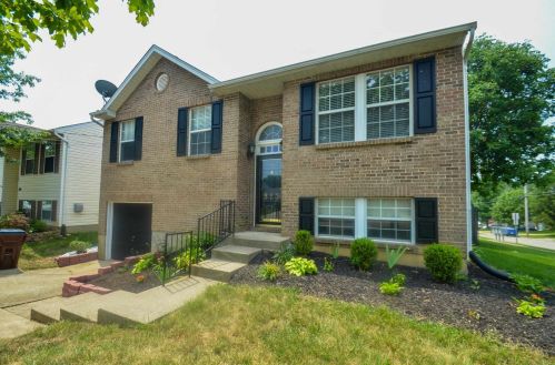 513 Ripple Creek Dr, Covington, KY 41018-2695