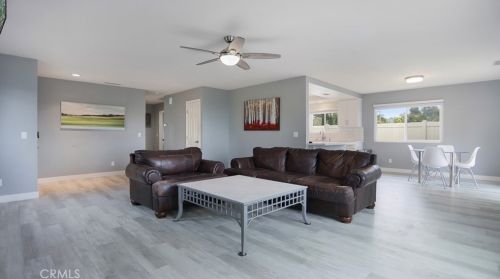 436 Victoria Pl, Vista CA  92084-4427 exterior