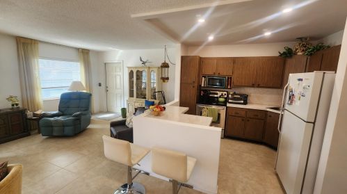 2313 Lowson Blvd, Delray Beach, FL 33445-8753