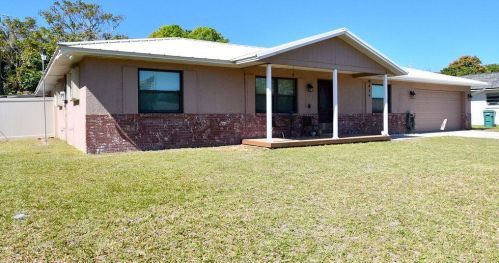 548 Ebony St, Melbourne, FL 32935-6322