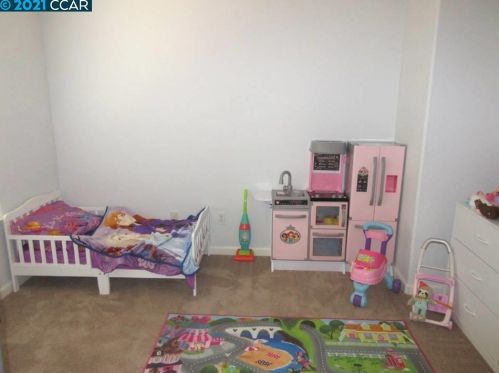 1337 Yosemite Cir, Oakley CA  94561-5205 exterior