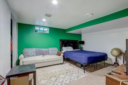 1226 104, Milwaukee WI 53214-3928 exterior