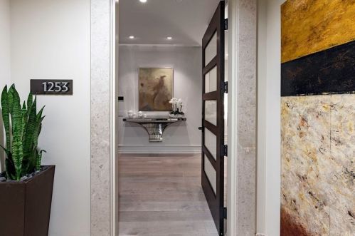 1253 Santa Barbara Dr, Newport Beach, CA 92660