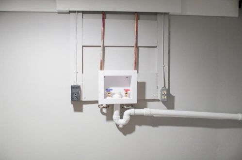 51 Zipporah St, North Providence RI  02911-2203 exterior