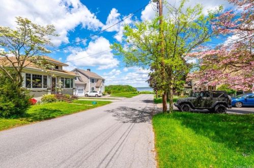 16 Andrews St, Cornwall Hud, NY 12520-1102