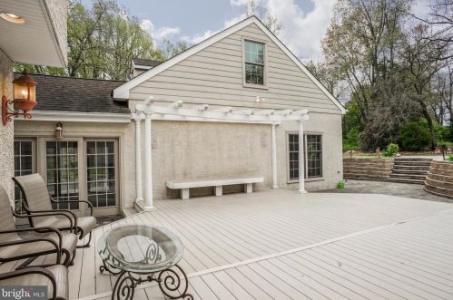 4 Beechwood Cir, Chadds Ford PA  19317-9109 exterior